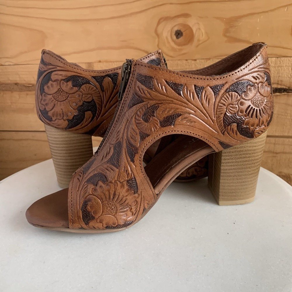ROPER Womens 6.5 Open Toe Heeled Sandal Floral Tooled Leather Boho Cowgirl Rodeo - Picture 4 of 8